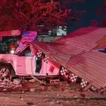 Camioneta choca contra gradas durante partido de fútbol en Yucatán