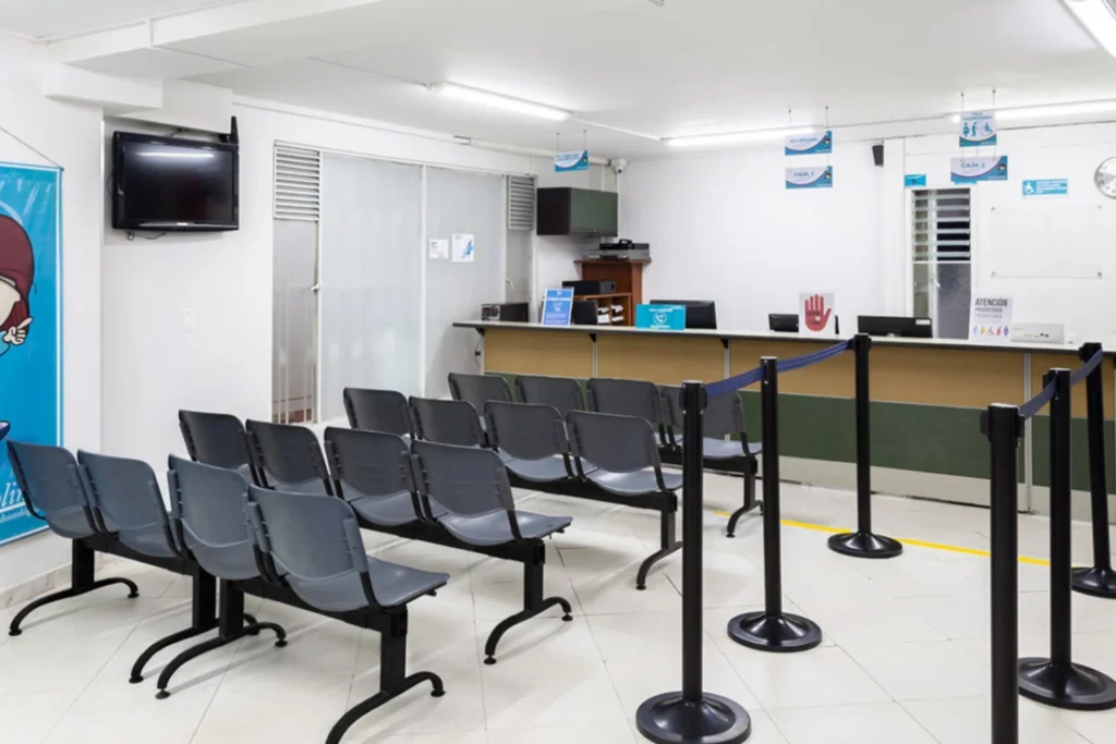 Usuarios de Tocancipá rechazan traslado masivo a hospital tras fin del contrato con IPS Santa Carolina.