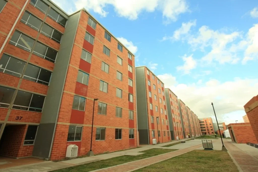 Cambios en el cálculo del precio de la vivienda VIS generan alertas en el sector inmobiliario.