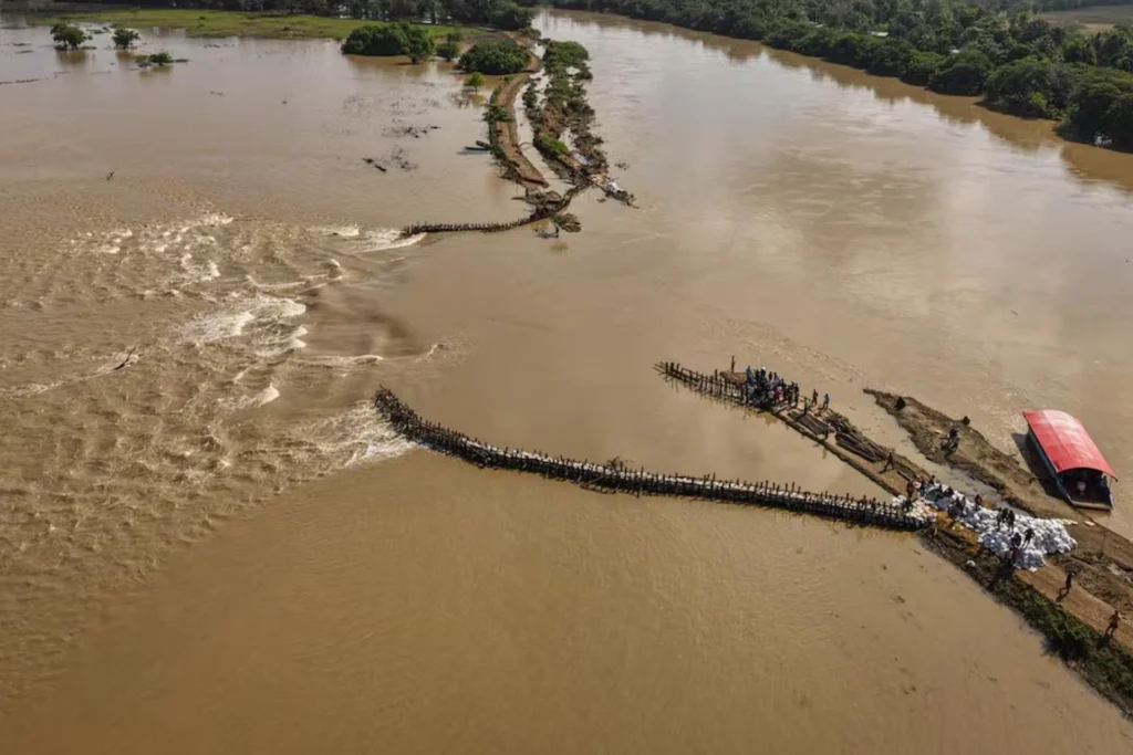 Muro de contención construido por campesinos frenó inundaciones en Córdoba