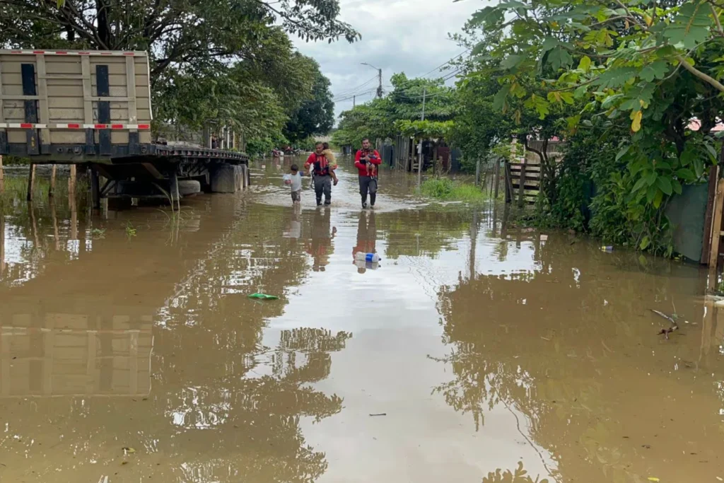 Salud pública en alerta: inundaciones en Córdoba elevan riesgo de enfermedades infecciosas.