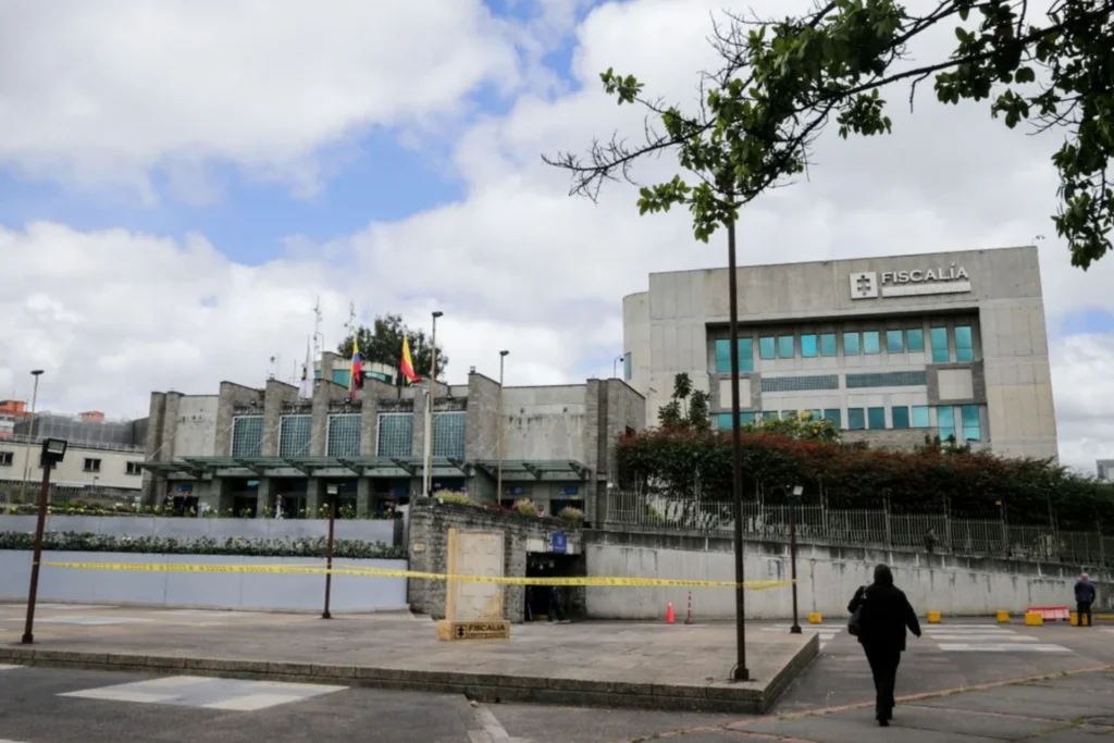 Investigan posible fuga de información en la Fiscalía vinculada a asesinatos de informantes del ELN