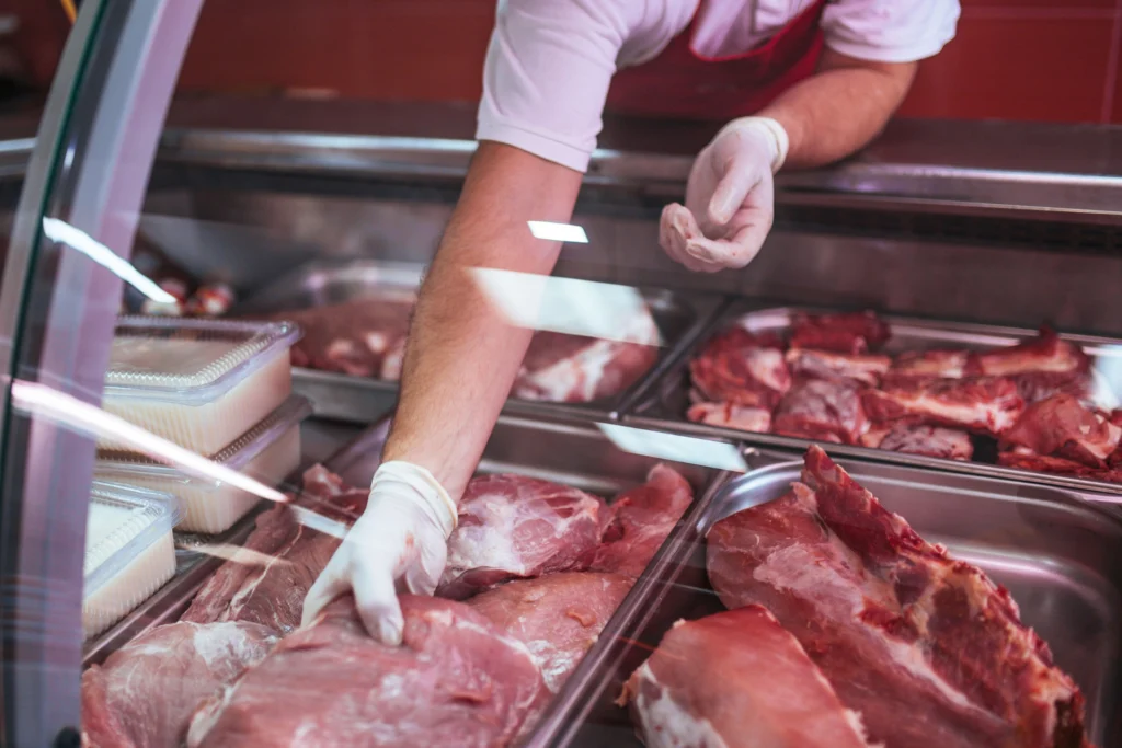 Gobierno plantea frenar exportaciones de carne para contener alza en los alimentos