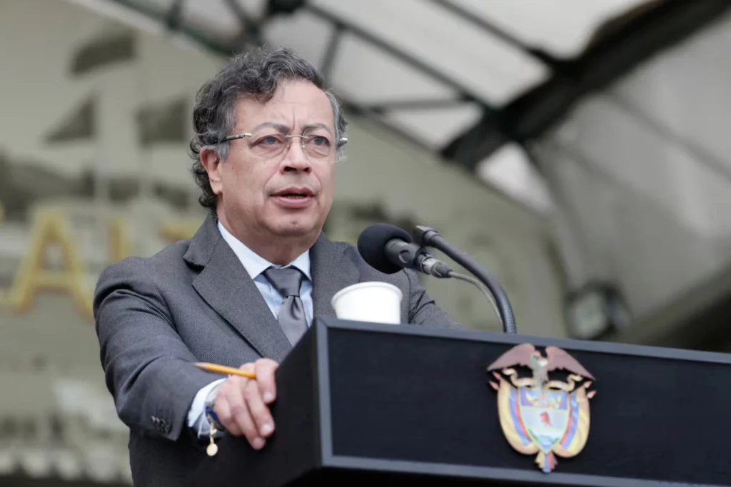 Gobierno de Petro y Cepeda frenan la constituyente