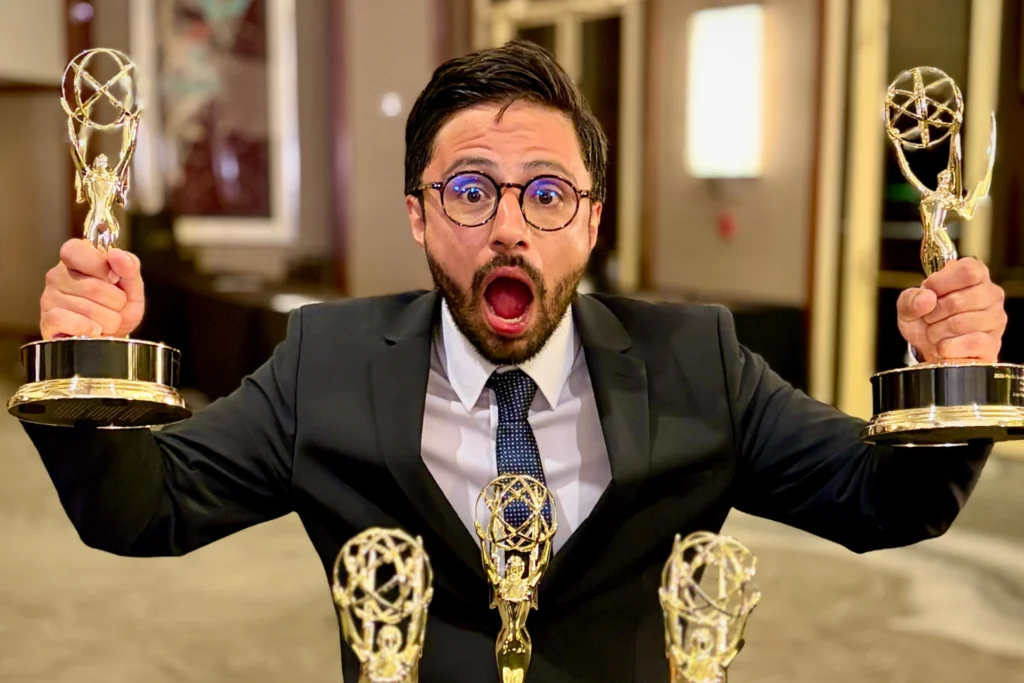 De trabajar en un hotel a ganar cinco premios Emmy: la inspiradora historia de un colombiano en Hollywood
