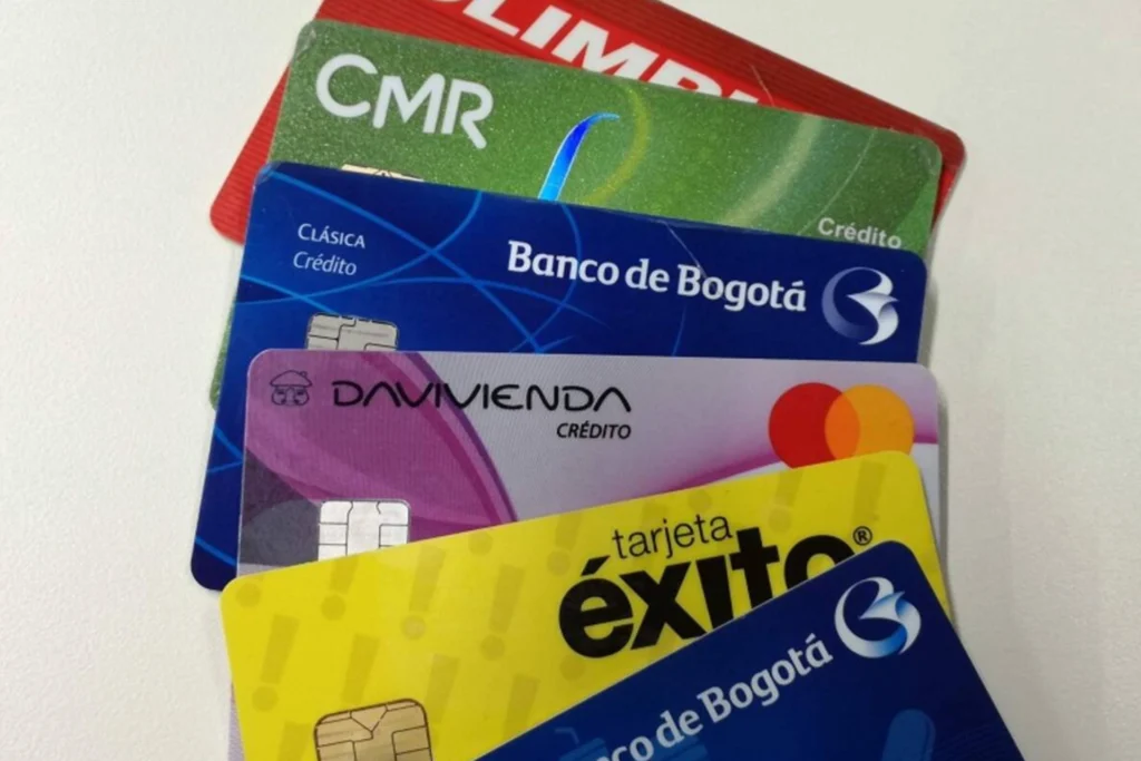¿Gastó mucho con tarjeta de crédito? Podría tener que declarar renta aunque no gane un salario alto