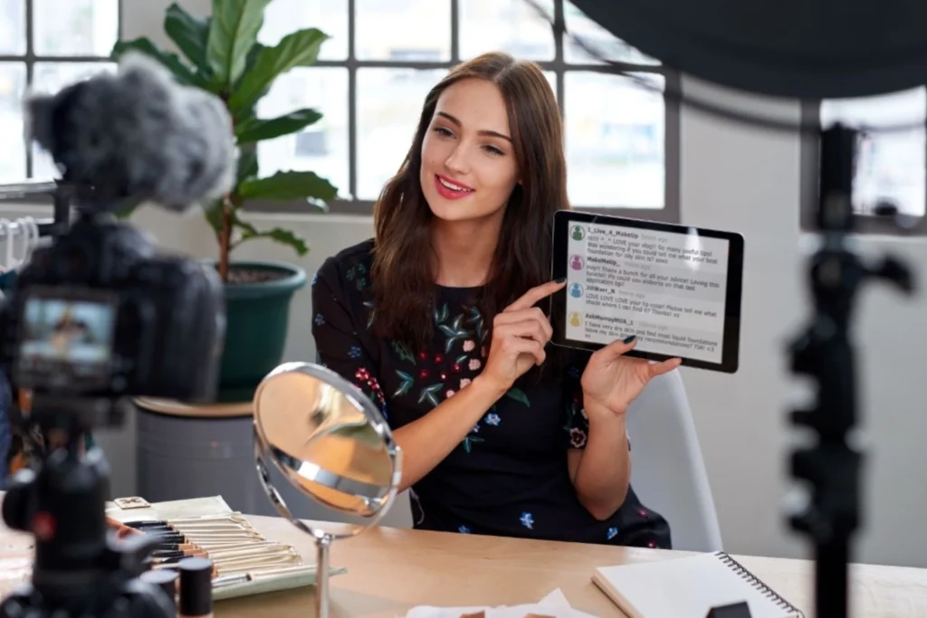 ¿Se acabó la era de los influencers? La razón por la que cada vez más usuarios se cansan de seguirlos
