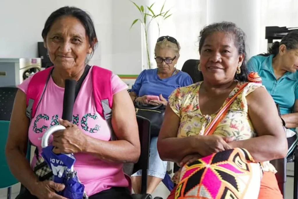 Mujeres en Colombia necesitan menos semanas para pensionarse desde 2026 pero deben cumplir un nuevo requisito Mujeres en Colombia necesitan menos semanas para pensionarse desde 2026 pero deben cumplir un nuevo requisito