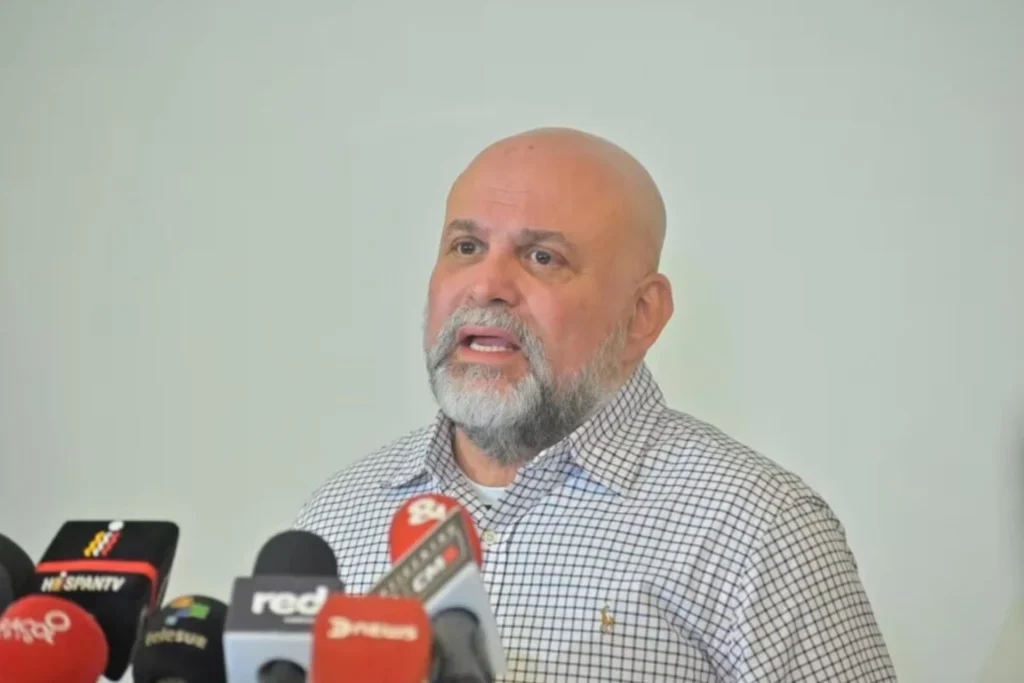 Salvatore Mancuso denuncia presuntas presiones del Gobierno Petro contra tres figuras políticas
