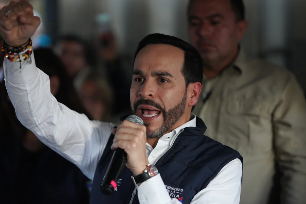 Abelardo de la Espriella frena el aumento de la gasolina que comenzaba a regir en octubre De la Espriella gasolina