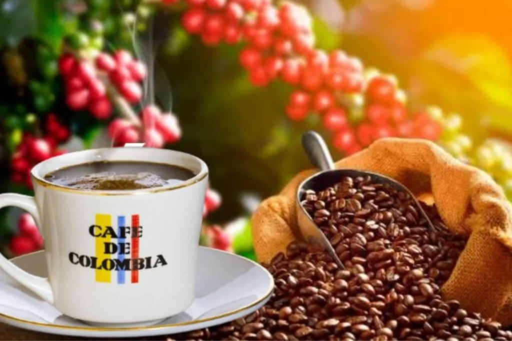 Taza con café con granos de fondo