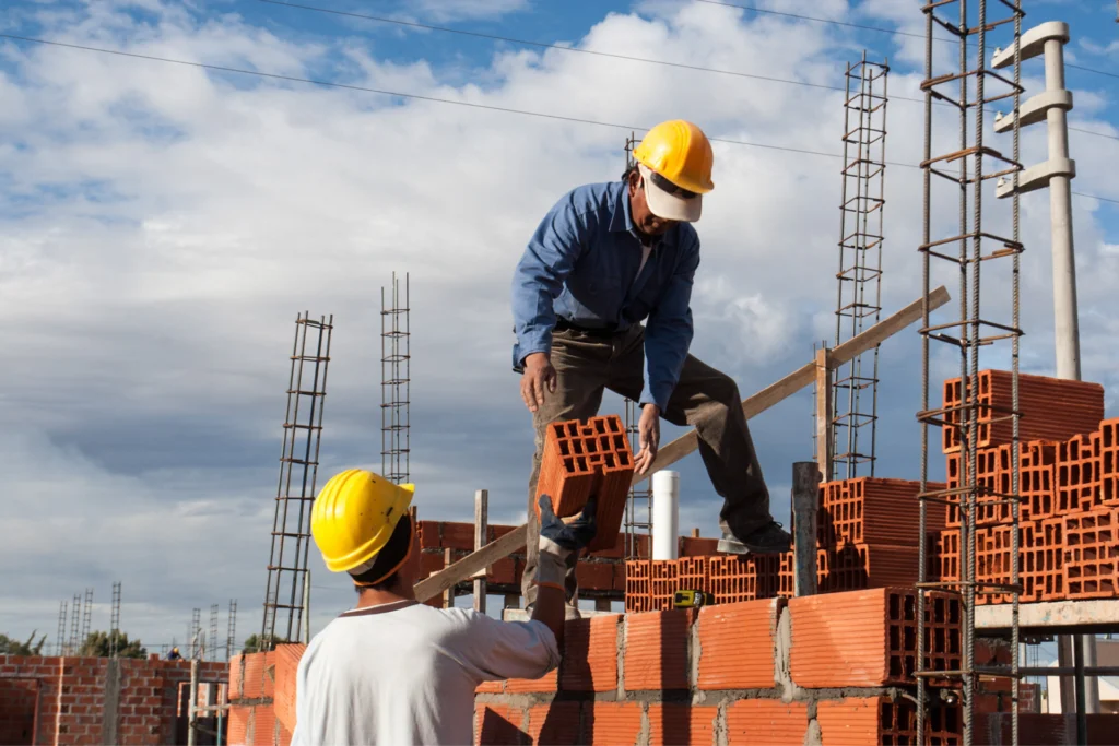 obreros trabajando