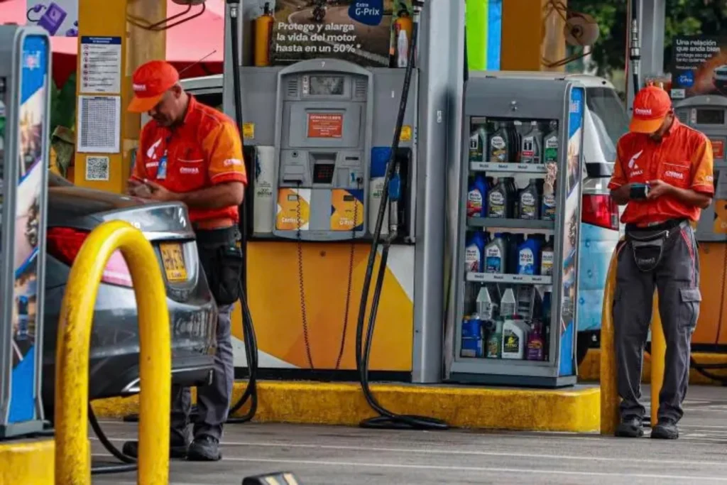 Gasolina sube en Colombia desde octubre y así quedan los precios por ciudad Precio gasolina octubre